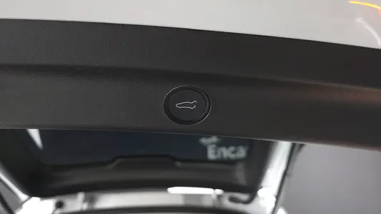 Tesla Y RWD 2023 20