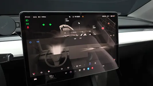 Tesla Y RWD 2023 16