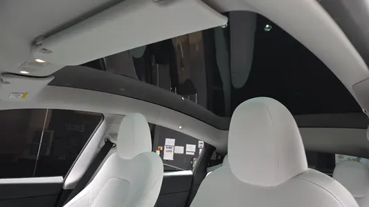 Tesla Y RWD 2023 18