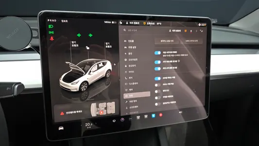 Tesla Y RWD 2023 29