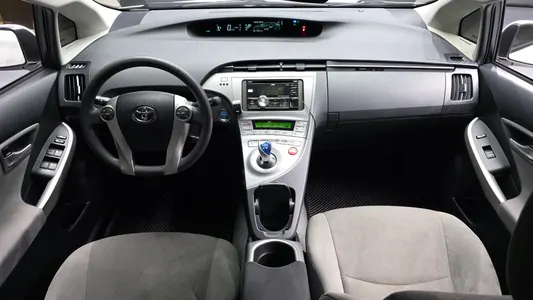 Toyota 프리우스 1.8 E 2015 7