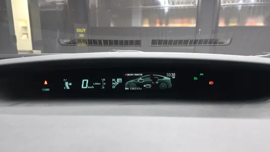 Toyota 프리우스 1.8 E 2015 8