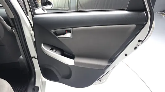 Toyota 프리우스 1.8 E 2015 25