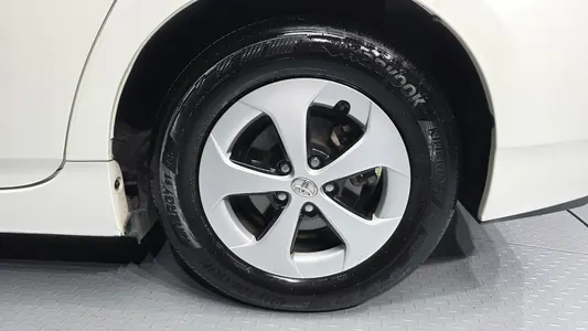 Toyota 프리우스 1.8 E 2015 21