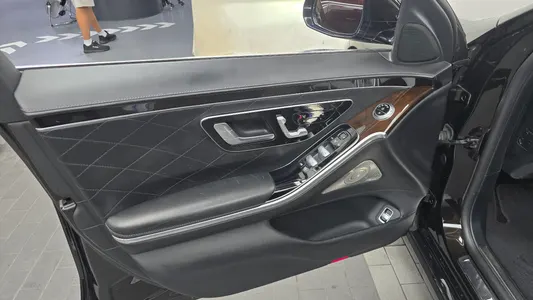 Mercedes-Benz S-Class W223 S580L 4MATIC 2021 24