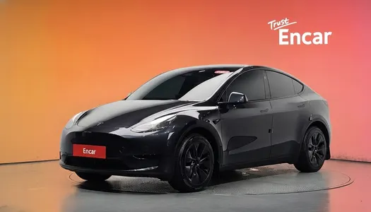 Tesla Y RWD 2025