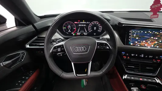 Audi e- GT GT 2022 13
