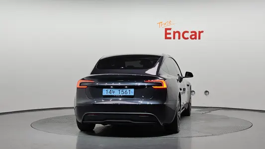 Tesla 3 RWD 2025 4