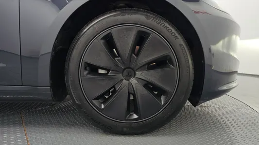 Tesla 3 RWD 2025 5