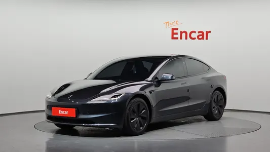 Tesla 3 RWD 2025