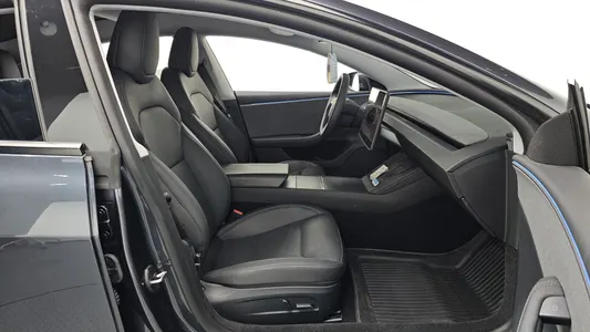 Tesla 3 RWD 2025 11