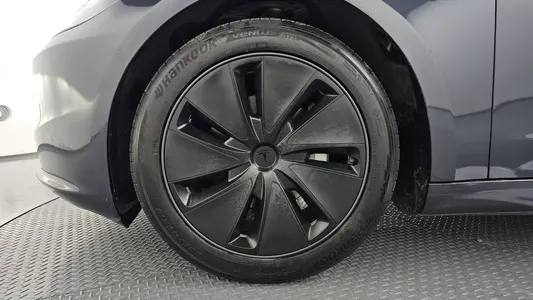 Tesla 3 RWD 2025 21