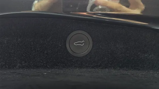 Tesla 3 RWD 2025 31