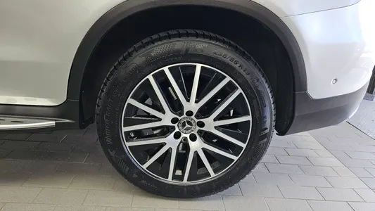 Mercedes-Benz GLC-Class X253 GLC300e 4MATIC 2020 21