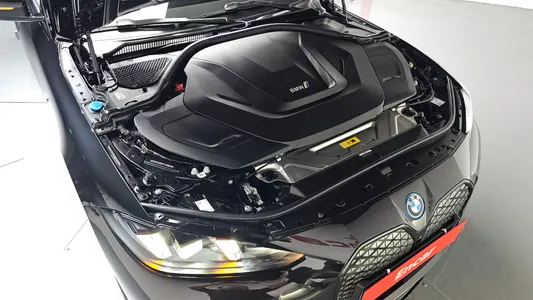 BMW i4 eDrive40 M 2026 6
