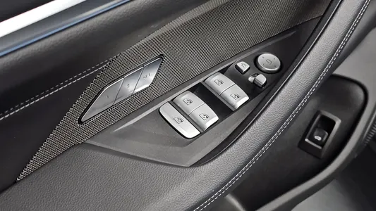 BMW i4 eDrive40 M 2026 32