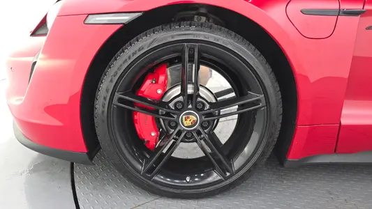 Porsche 타이칸 2021 5