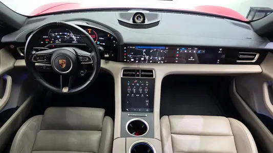 Porsche 타이칸 2021 7