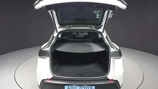 Tesla Y AWD 2025 20
