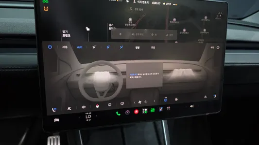 Tesla Y AWD 2025 27
