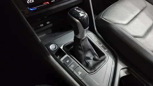 Volkswagen 2 2.0 TDI 2022 9