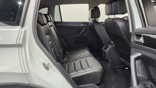 Volkswagen 2 2.0 TDI 2022 11