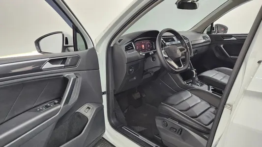 Volkswagen 2 2.0 TDI 2022 10