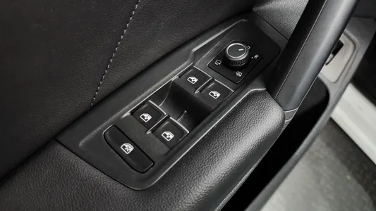 Volkswagen 2 2.0 TDI 2022 17