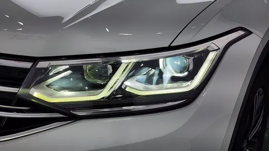 Volkswagen 2 2.0 TDI 2022 22