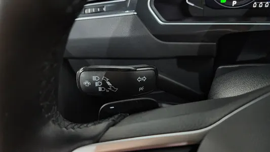 Volkswagen 2 2.0 TDI 2022 28
