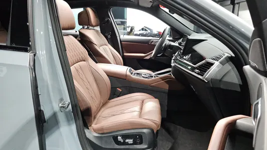 BMW X6 (G06) xDrive40i M 2025 12