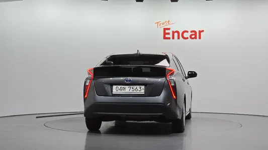 Toyota 4 1.8 E 2017 4