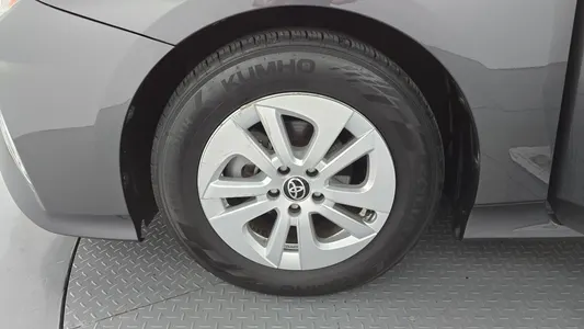 Toyota 4 1.8 E 2017 5