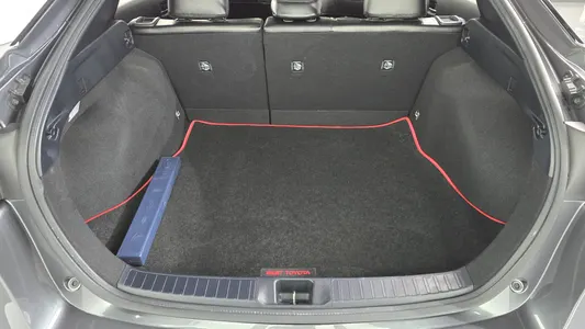 Toyota 4 1.8 E 2017 14