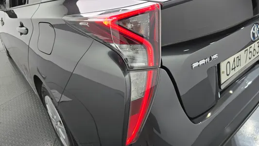 Toyota 4 1.8 E 2017 23