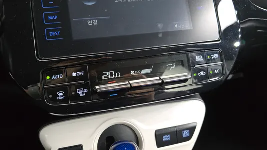 Toyota 4 1.8 E 2017 28