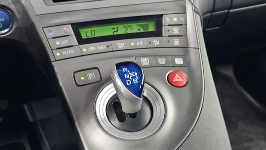 Toyota 프리우스 1.8 E 2012 9