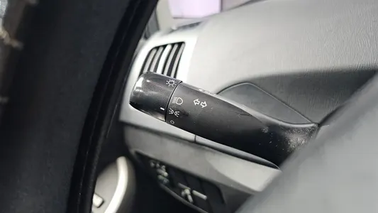 Toyota 프리우스 1.8 E 2012 18