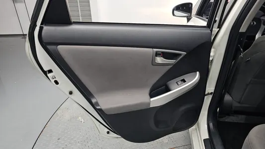Toyota 프리우스 1.8 E 2012 26