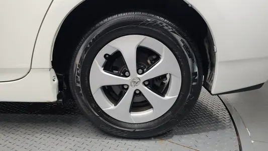 Toyota 프리우스 1.8 E 2012 22