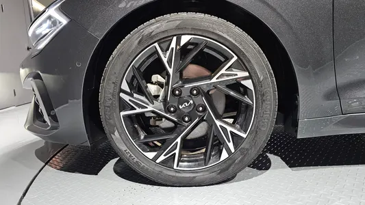 Kia K5 3 2.0 2024 5