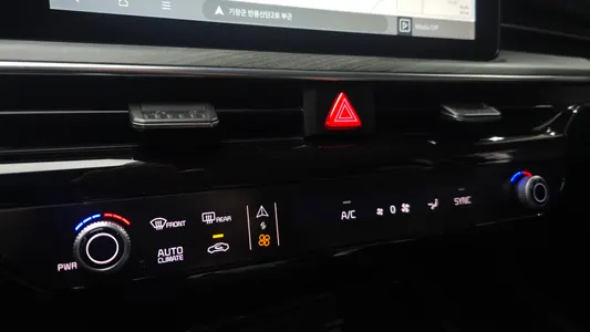 Kia K5 3 2.0 2024 17