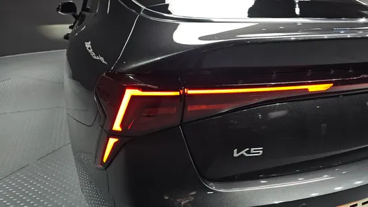 Kia K5 3 2.0 2024 24