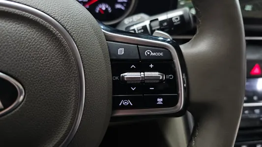 Kia Carnival 9 2020 17