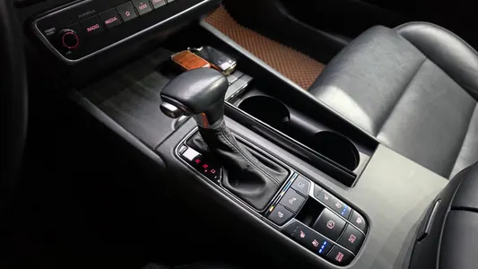 Kia K7 2019 9