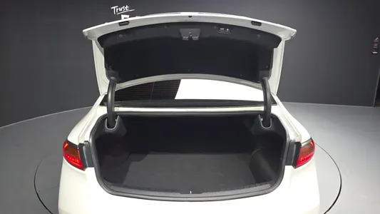 Kia K7 2019 20
