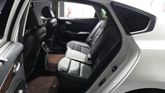 Kia K7 2019 26