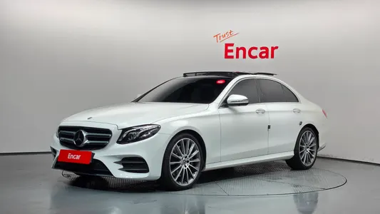 Mercedes-Benz E-Class W213 E350 4MATIC AMG Line 2019