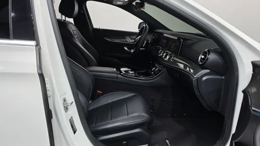 Mercedes-Benz E-Class W213 E350 4MATIC AMG Line 2019 26
