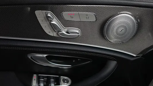 Mercedes-Benz E-Class W213 E350 4MATIC AMG Line 2019 34